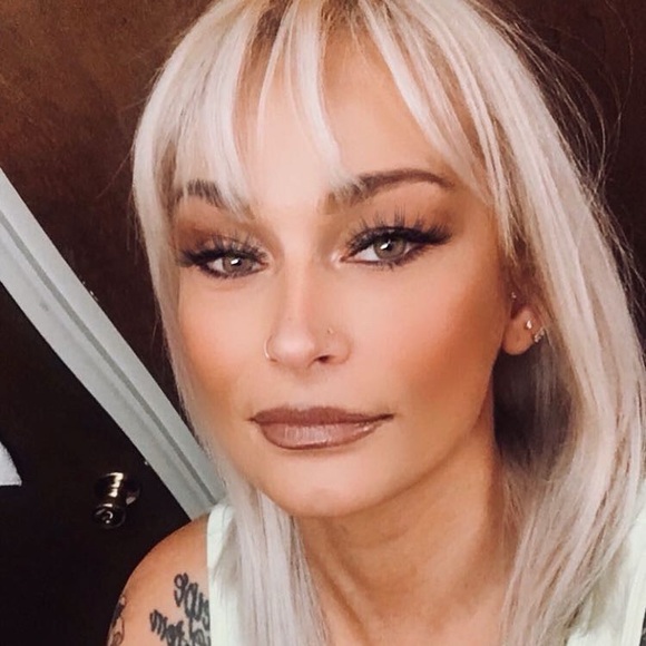 Meet your Posher, Anneliese - Picture 3 of 16